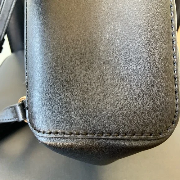 Guess Backpack | Authentic | Used - Picture 4 of 6